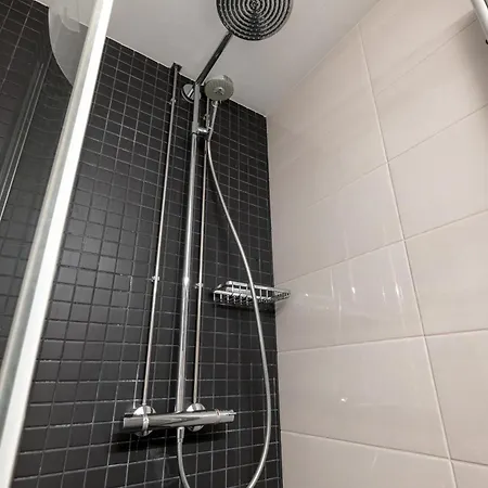 2ndhomes Stylish & Renovated 1br With Good Location Apartamento