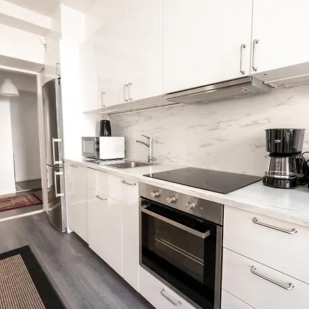 2ndhomes Stylish & Renovated 1br With Good Location * هلسنكي