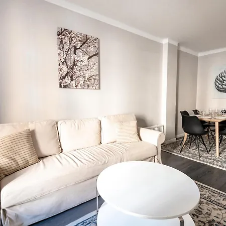 2ndhomes Stylish & Renovated 1br With Good Location Апартаменты *